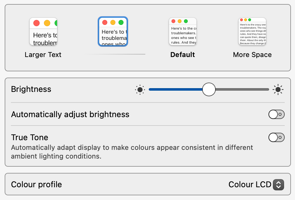 The Display settings in MacOS, rendered in high-contrast mode.